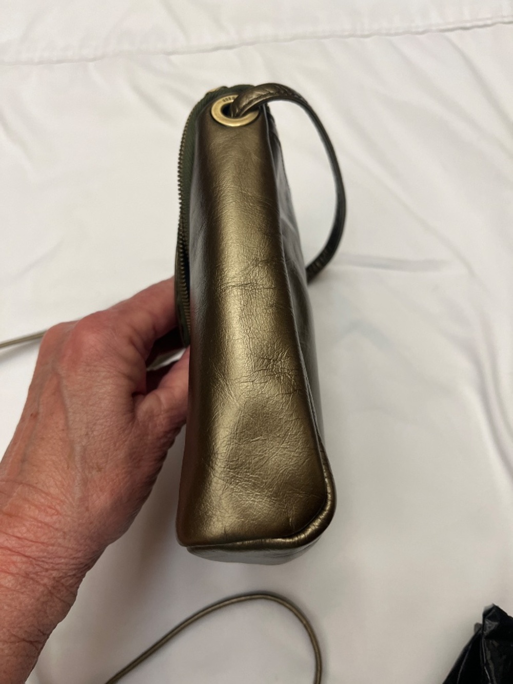Like New HOBO Bronze Gold Fern Crossbody Bag. - Picture 10 of 11